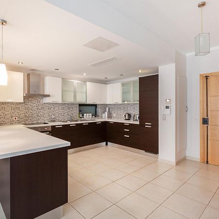 Pender Lux Complex - 3Br Unit With Private Parking By 360 Estates Daire Saint Julian's Dış mekan fotoğraf