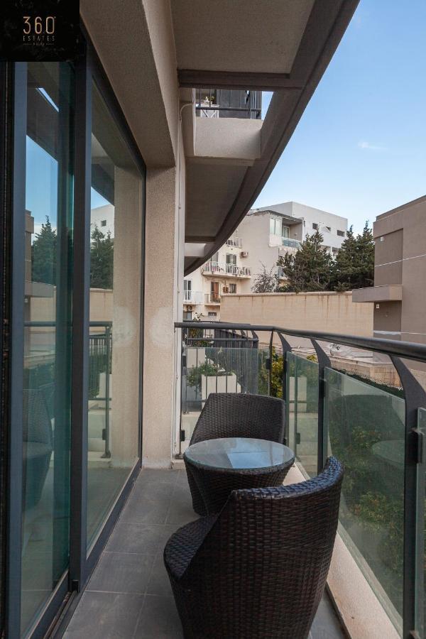Pender Lux Complex - 3Br Unit With Private Parking By 360 Estates Daire Saint Julian's Dış mekan fotoğraf